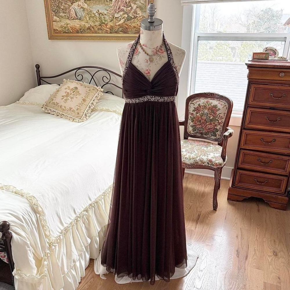 brown fairy prom dress  Y2k david's bridal size 2‎ brown halter formal gown